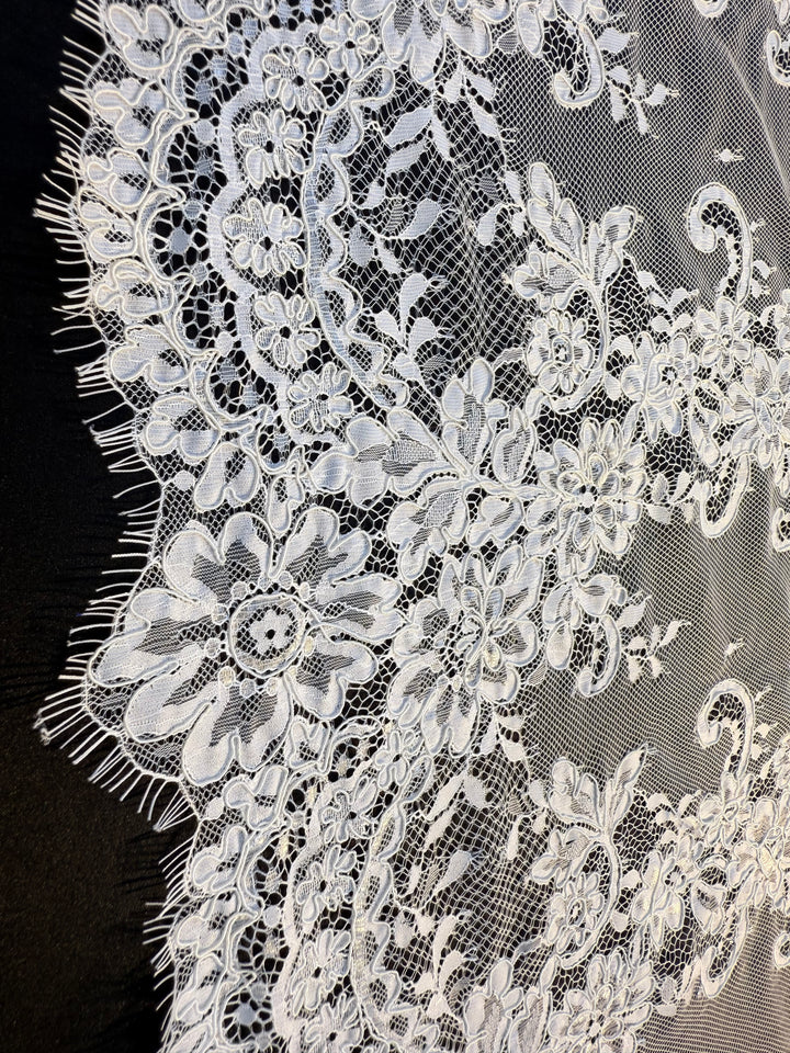 Luxury White French Lace with Floral Embroidery & Scalloped Edges( 1 Piece = 3 Meter)