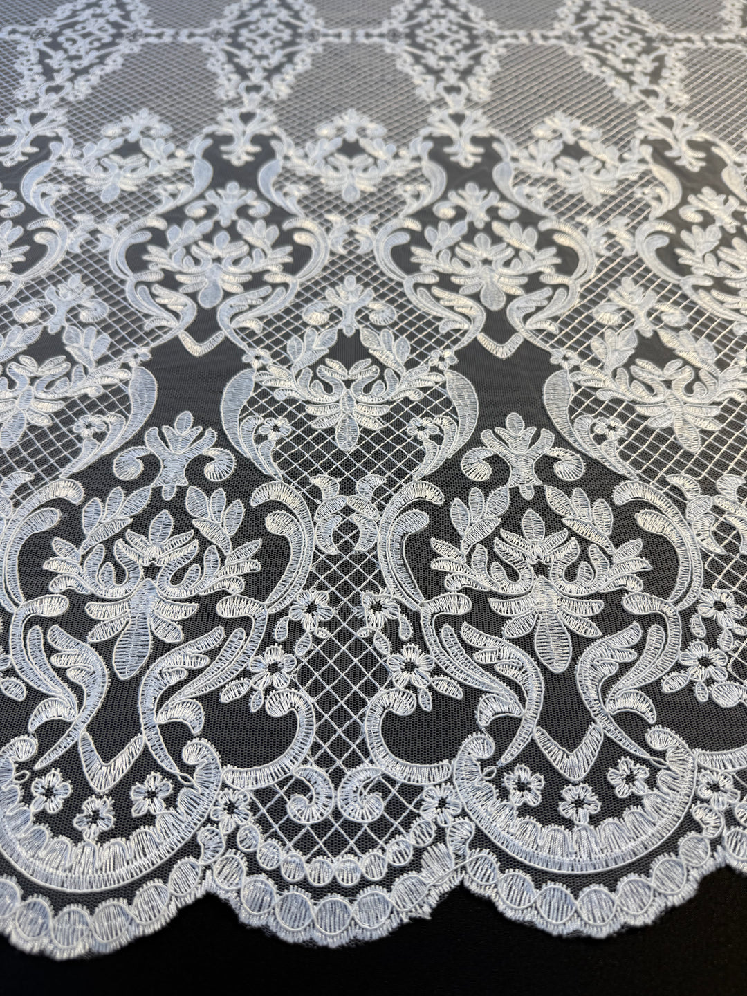 Luxury Baroque-Inspired White Embroidered Lace Fabric with Scalloped Edge( 1 Piece = 3.5 Meter)