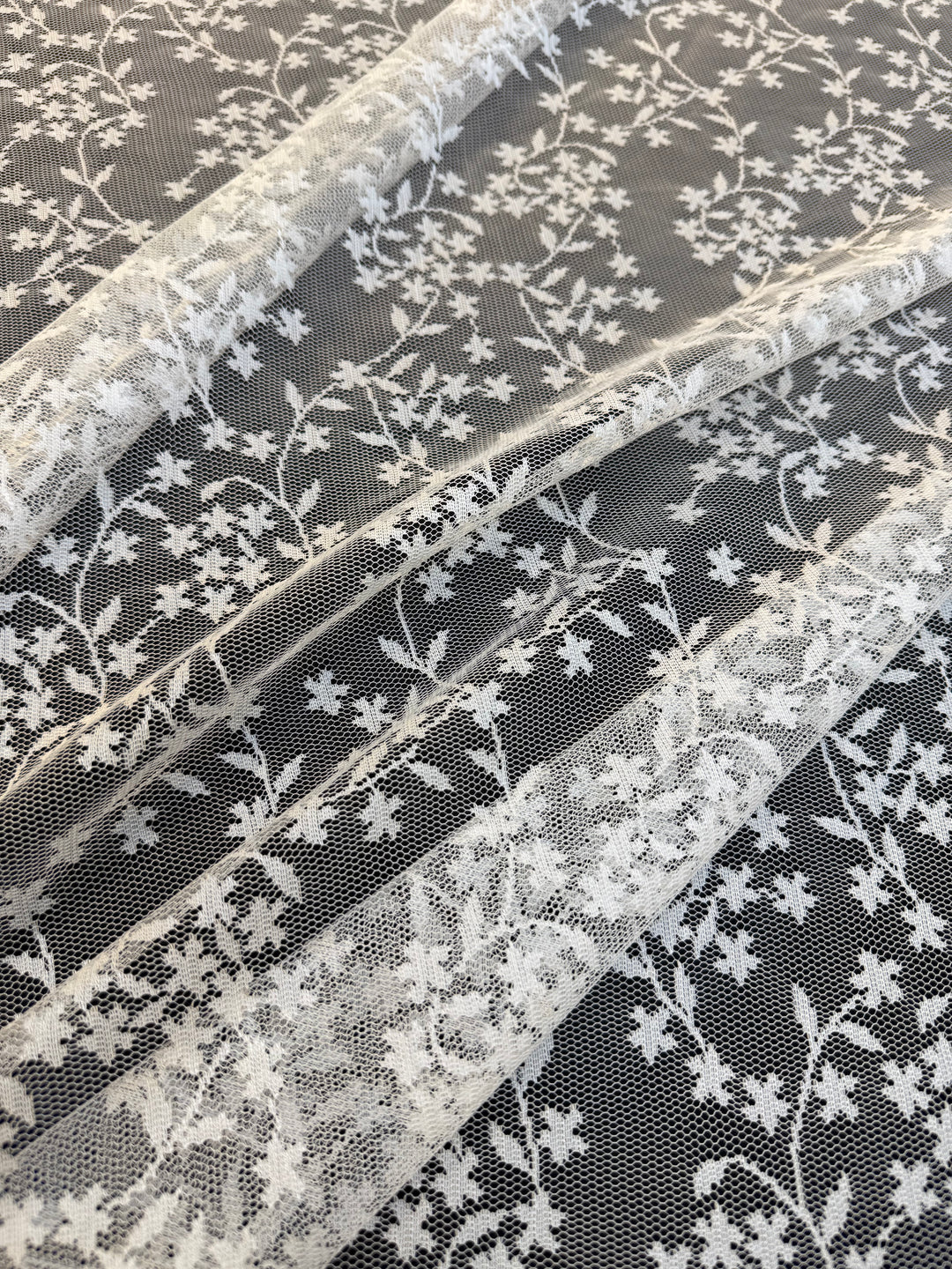 Luxury White Floral Embroidered Lace on White Tulle ( 1 Piece = 3 Meter)