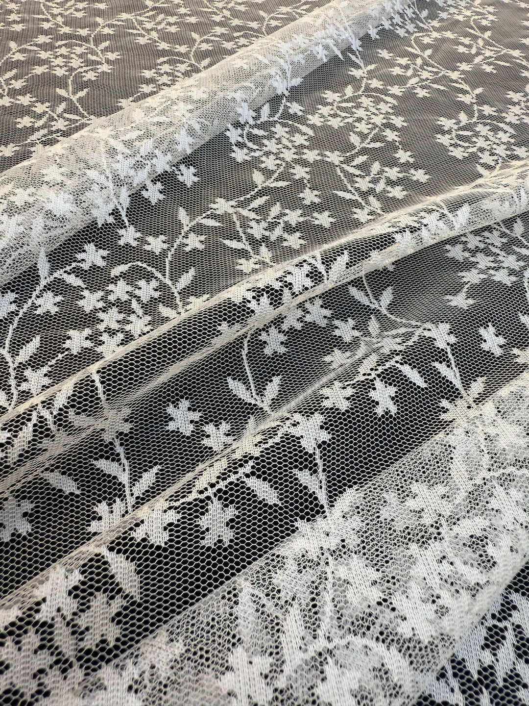 Luxury White Floral Embroidered Lace on White Tulle ( 1 Piece = 3 Meter)